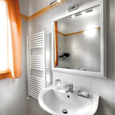Aparthotel Il Nido Della Rondine Lucca